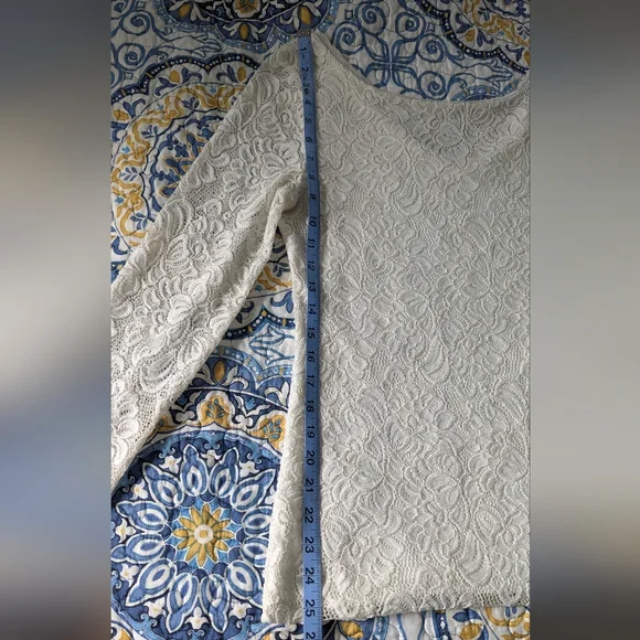 WHBM Long-Sleeve Reversible Ivory Lace Top (S) - Picture 8 of 8